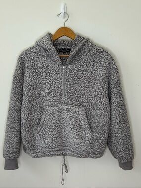 Love Tree Gray Sherpa 1/2 Zip Pullover Hoodie Women’s Sherpa Size Medium